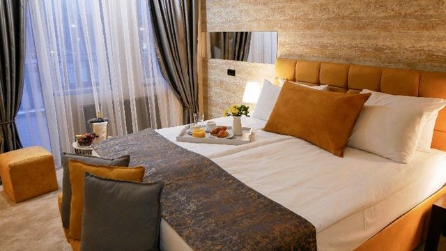 Riverside Boutique Hotel - double gold room